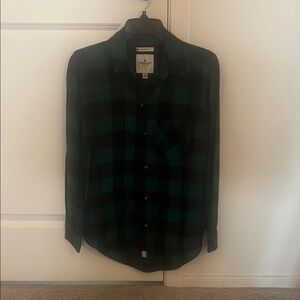 American Eagle Outfitters Green and Black Checkered Shirt
